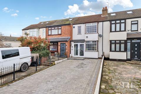 3 bedroom terraced house for sale, Abbs Cross Gardens, Hornchurch