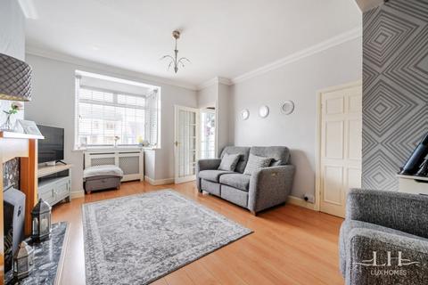 3 bedroom terraced house for sale, Abbs Cross Gardens, Hornchurch