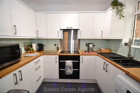 3 bedroom terraced house for sale, Grange Close, Gosport