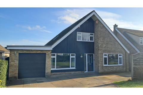 4 bedroom detached house for sale, St. James's Road, Scawby, Brigg, DN20