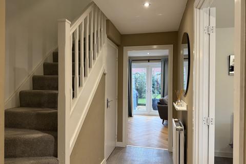 4 bedroom semi-detached house to rent, Saddler Place, Wellesbourne, Warwick, CV35