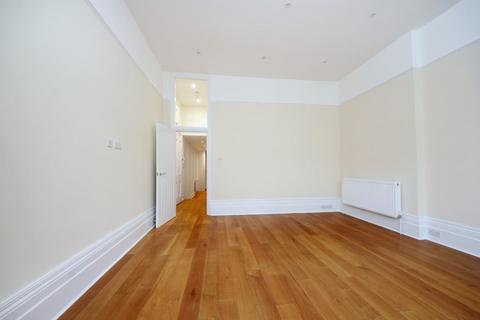 undefined, Gordon Road, W5