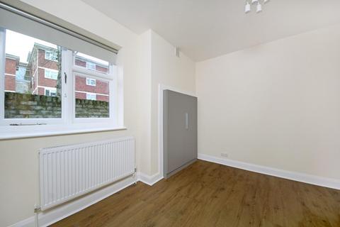 undefined, Gordon Road, W5