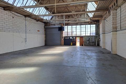 Warehouse for sale, Wilbury Way Hitchin SG4 0TW