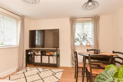 undefined, London Road, Newington, Kent