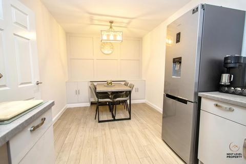 3 bedroom end of terrace house for sale, Honeysuckle Close, Wimblington, PE15