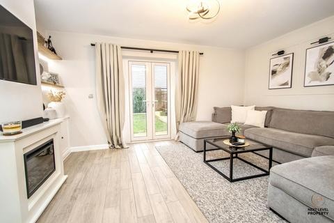 3 bedroom end of terrace house for sale, Honeysuckle Close, Wimblington, PE15
