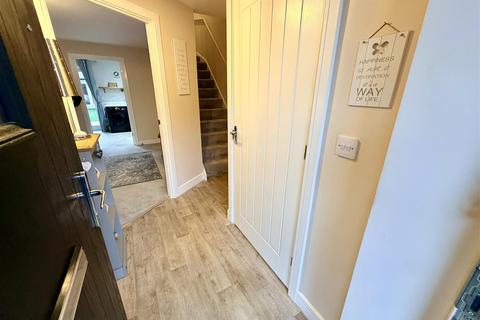 3 bedroom semi-detached house for sale, Hillfield Close, Albert Village, Swadlincote