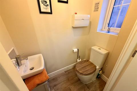 3 bedroom semi-detached house for sale, Hillfield Close, Albert Village, Swadlincote