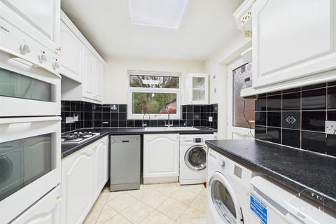 undefined, Battledown Close, Hinckley