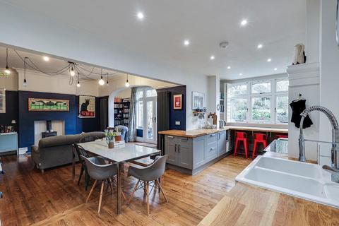 undefined, Heathhurst Road, South Croydon, Surrey, CR2 0BA