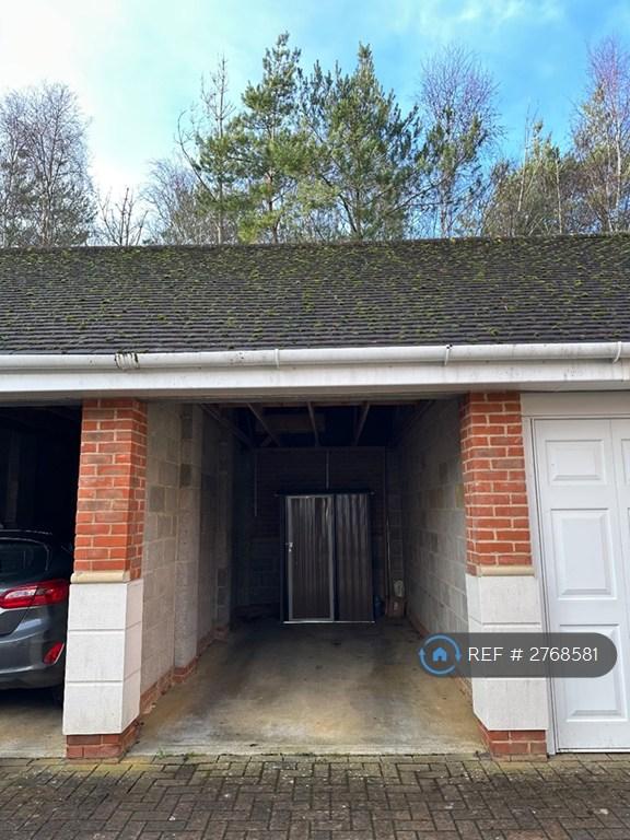 Parking / Garage Storage