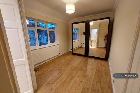 undefined, Valence Circus, Dagenham, RM8