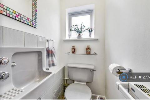 undefined, Riverside Close, Wallington, SM6
