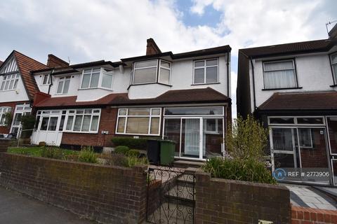 1 bedroom in a house share to rent, Perry Hill, London, SE6