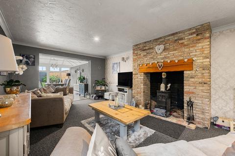 2 bedroom semi-detached house for sale, Station Road, Wisbech St Mary, Wisbech, Cambridgeshire, PE13 4RW