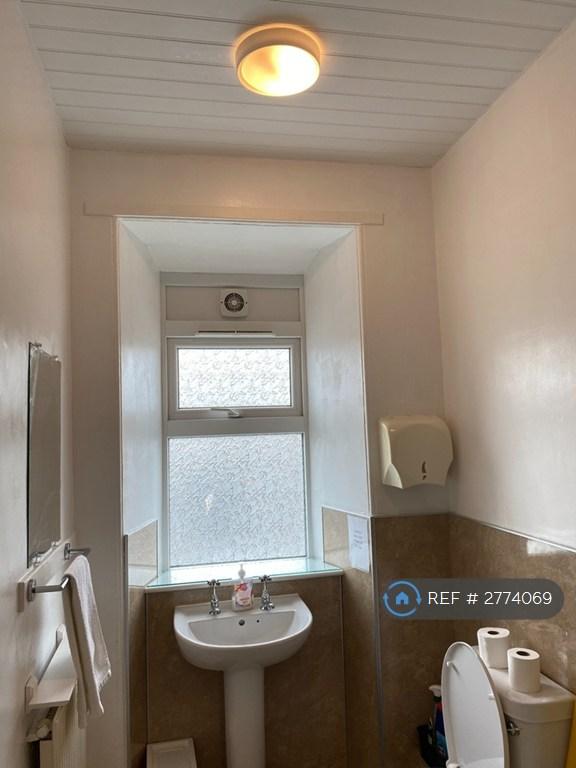 Lower Shower Room