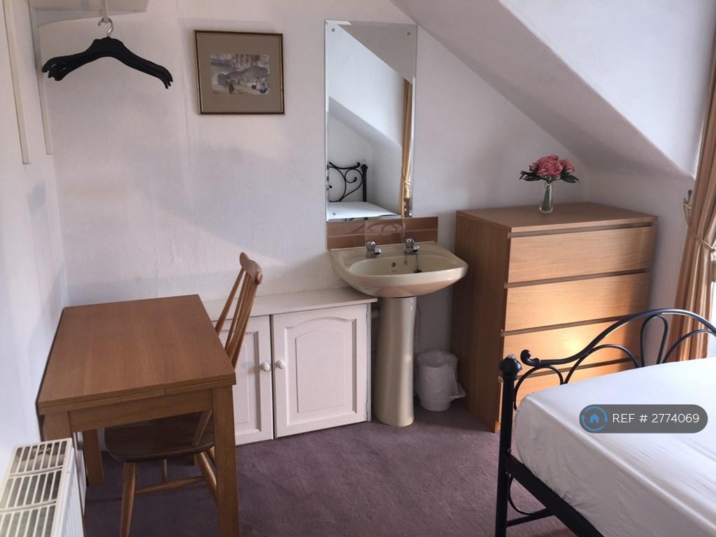 Bedroom 5