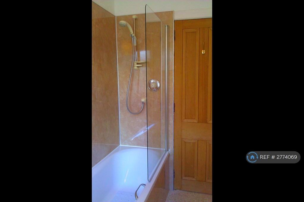 Lower Shower Room