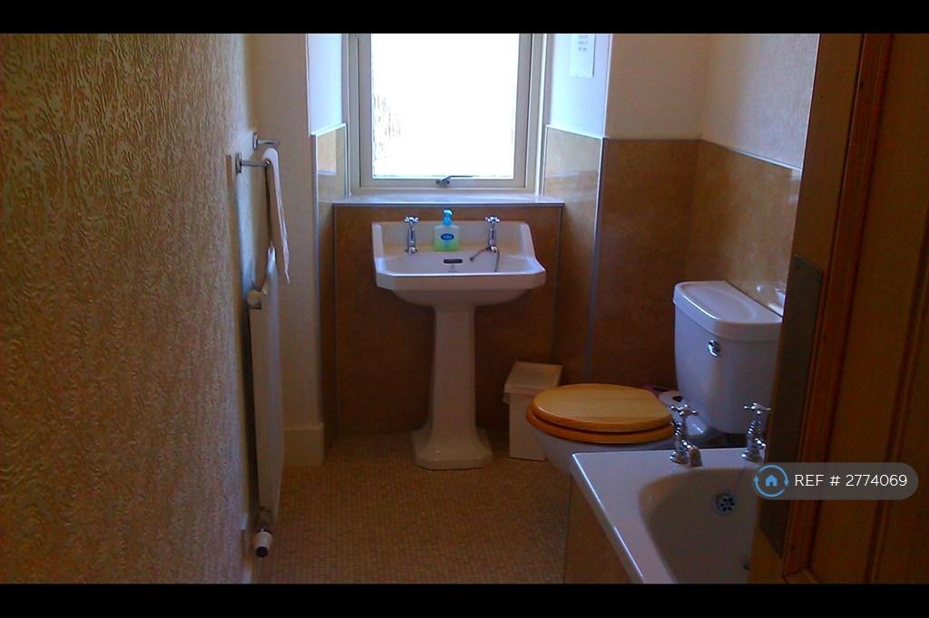 Lower Shower Room