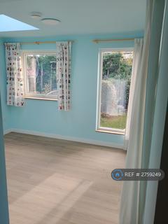 2 bedroom flat to rent, Grigor Drive, Edinburgh, EH4