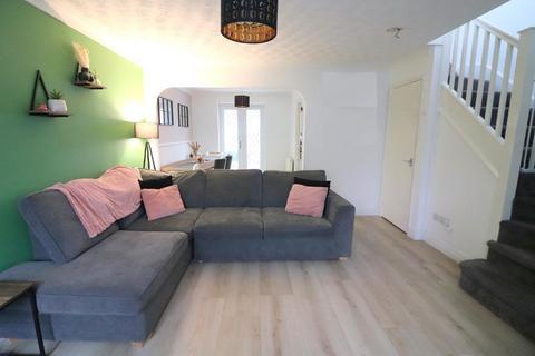 undefined, Luton LU2