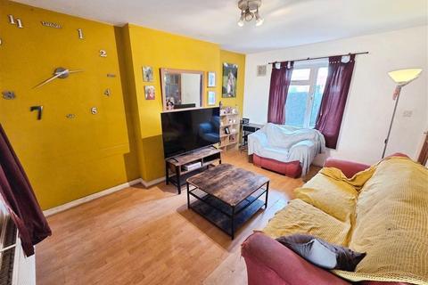 3 bedroom end of terrace house for sale, Ventnor Rise, Heathfield Estate, Nottingham, NG5 1HR