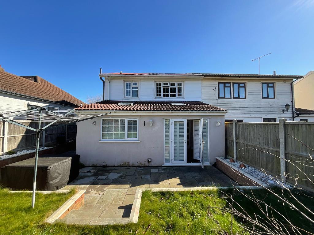 REAR GARDEN approx 70ft