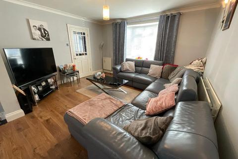 3 bedroom semi-detached house for sale, Hornchurch RM12
