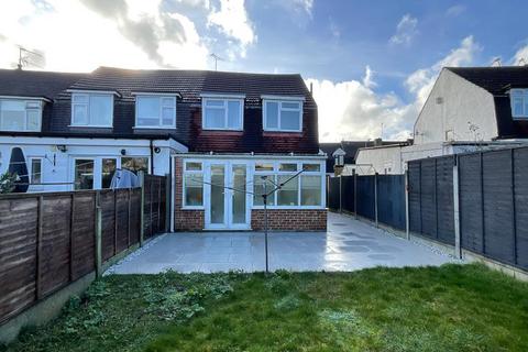 2 bedroom end of terrace house for sale, Hornchurch RM11