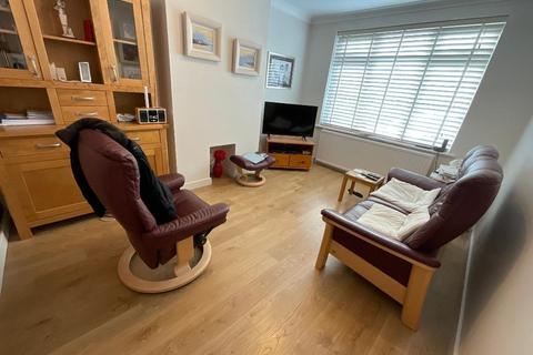2 bedroom end of terrace house for sale, Hornchurch RM11