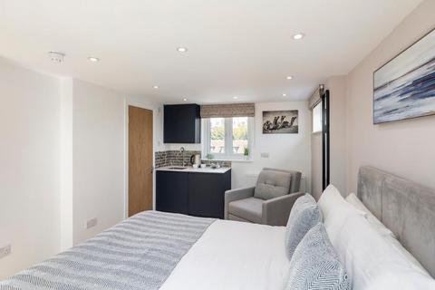 undefined, Edgware HA8
