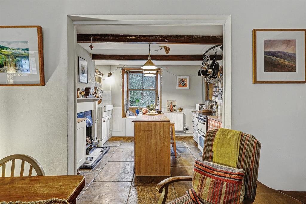 Lounge to kitchen