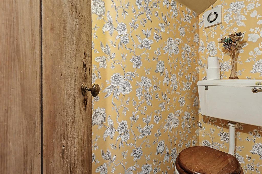 Lower ground wc