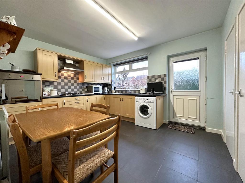 Dining Kitchen 770