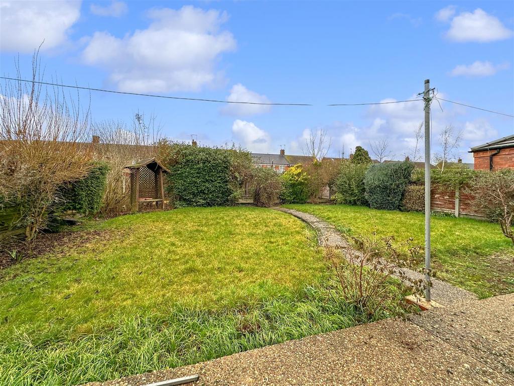 Rear Garden 821