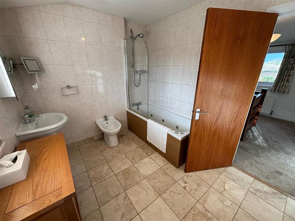 Family bathroom