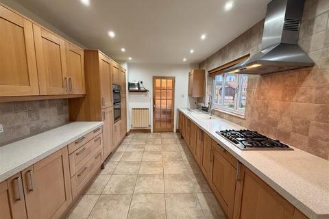 undefined, Liverpool Road, Chester CH2