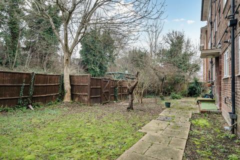 undefined, Courtlands, Maidenhead, Berkshire