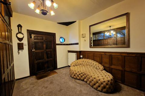 4 bedroom house to rent, Beach Street, Deal, CT14