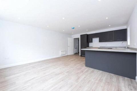 2 bedroom apartment to rent, Sycamore Drive, Surrey GU12