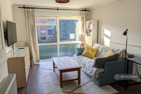 1 bedroom flat to rent, Rawlins Court, Beckenham, BR3
