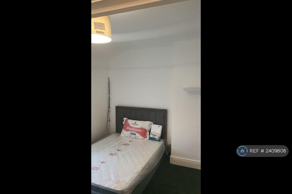 2nd Double Room Upstairs