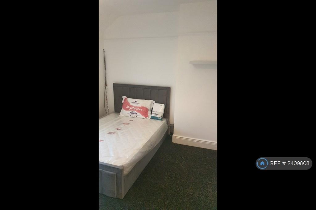 2nd Double Room Upstairs