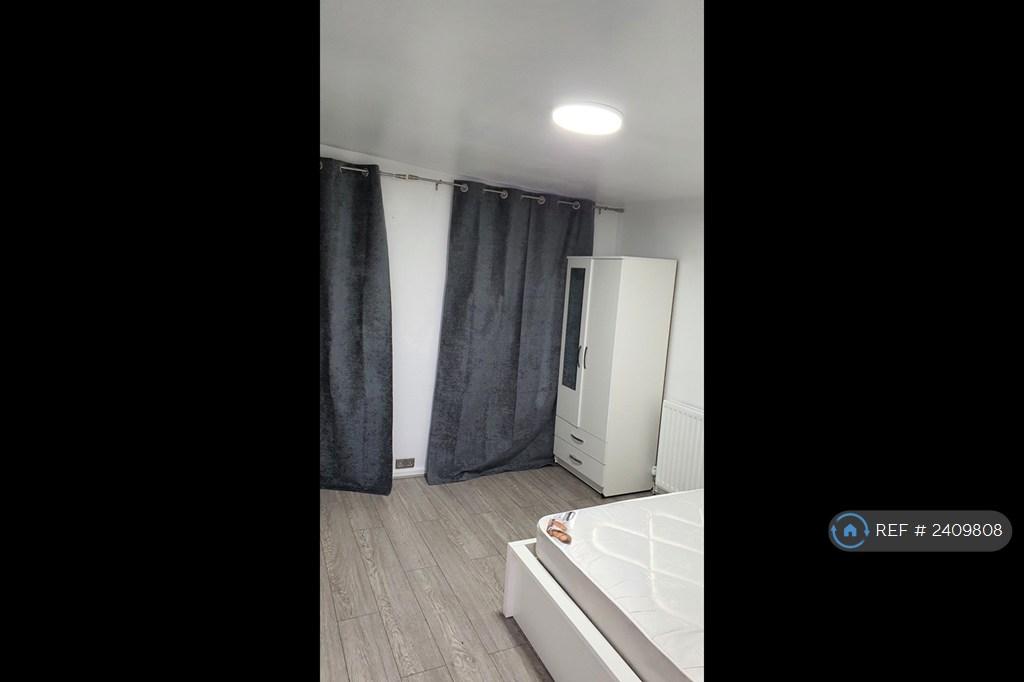 Downstairs Bedroom 1