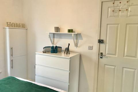 undefined, Room 1, Brooklands Grove, Crewe, CW1