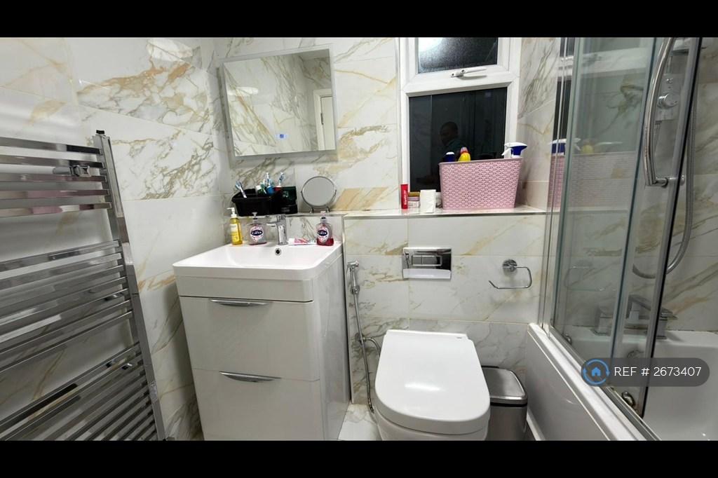 Bathroom-1st-Floor