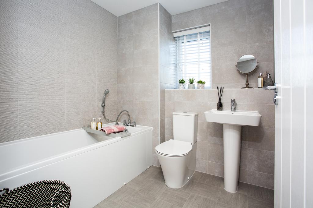 Cypress 30 family bathroom