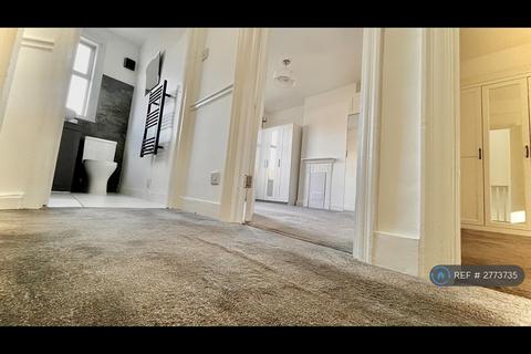 undefined, Raymead Avenue, Thornton Heath, CR7
