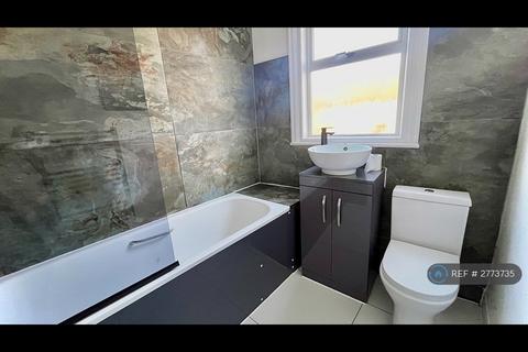 undefined, Raymead Avenue, Thornton Heath, CR7